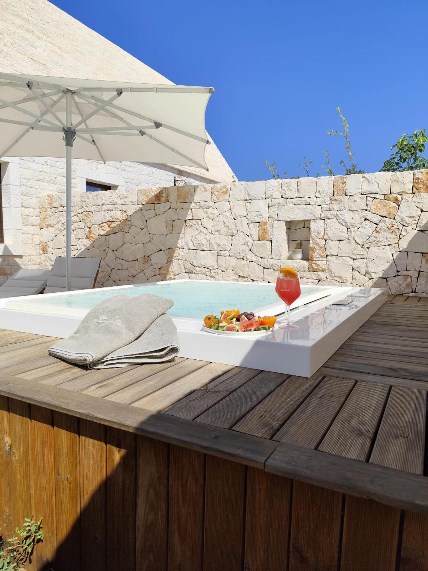 Ottolire Resort Locorotondo Exterior photo